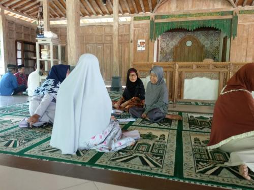 Di Solo Ada Pesantren Khusus Lansia